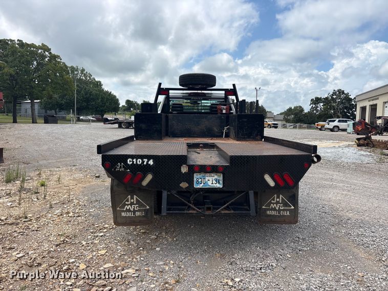 image for item EU5806 2020 Chevrolet Silverado 3500HD flatbed pickup truck