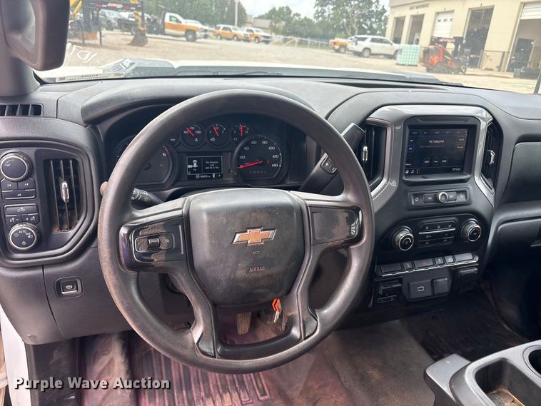 image for item EU5806 2020 Chevrolet Silverado 3500HD flatbed pickup truck