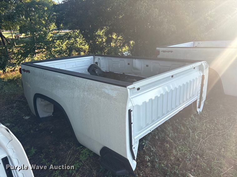 image for item EU5812 2024 Chevrolet 2500 Pickup truck bed