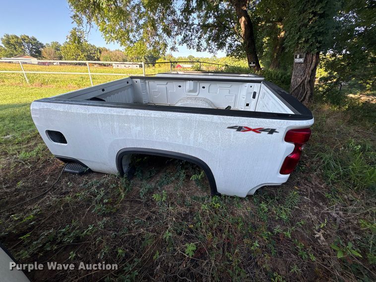 image for item EU5812 2024 Chevrolet 2500 Pickup truck bed
