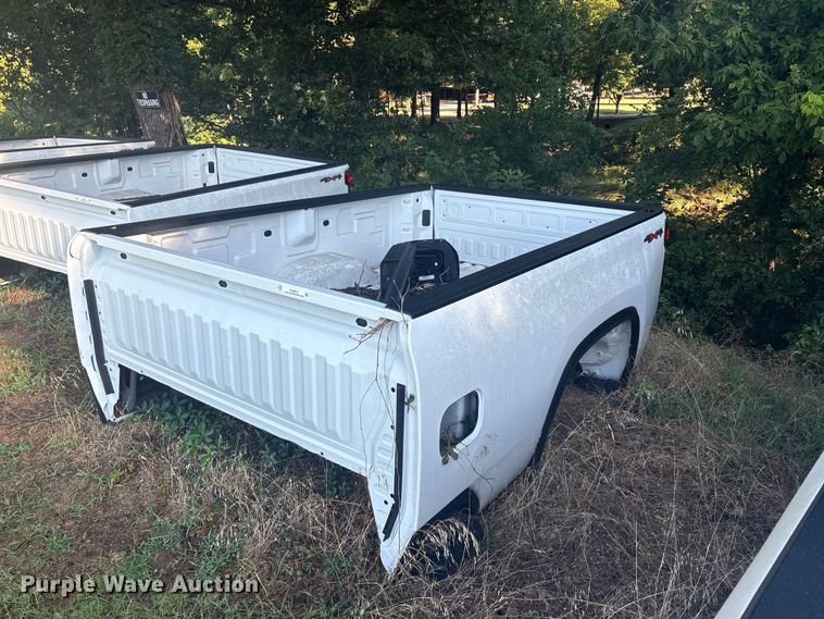 image for item EU5813 2024 Chevrolet 2500 Pickup truck bed