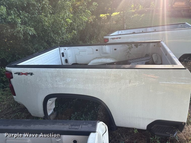 image for item EU5813 2024 Chevrolet 2500 Pickup truck bed
