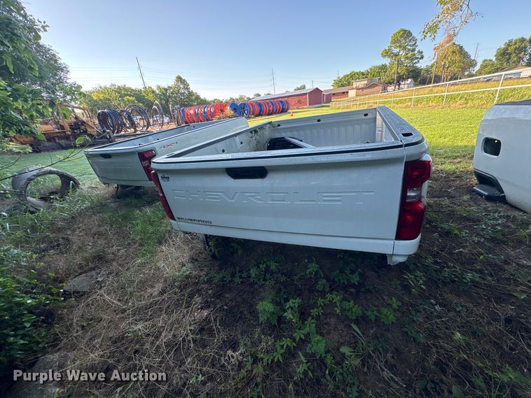 image for item EU5813 2024 Chevrolet 2500 Pickup truck bed