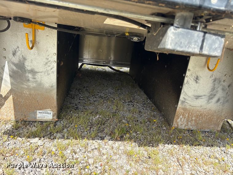image for item EU5816 ARE D471-23 pickup truck topper