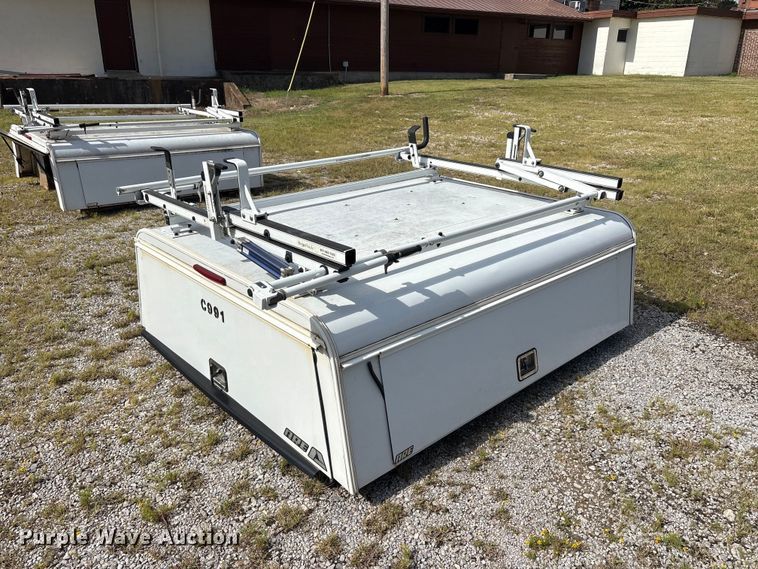 image for item EU5817 Are D471-23 pickup truck topper