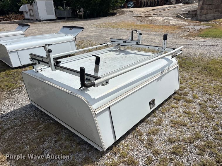 image for item EU5817 Are D471-23 pickup truck topper