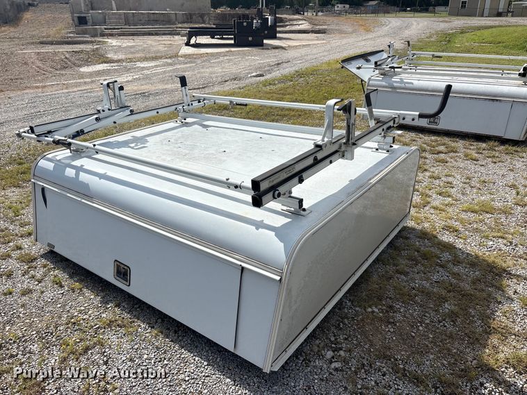 image for item EU5817 Are D471-23 pickup truck topper