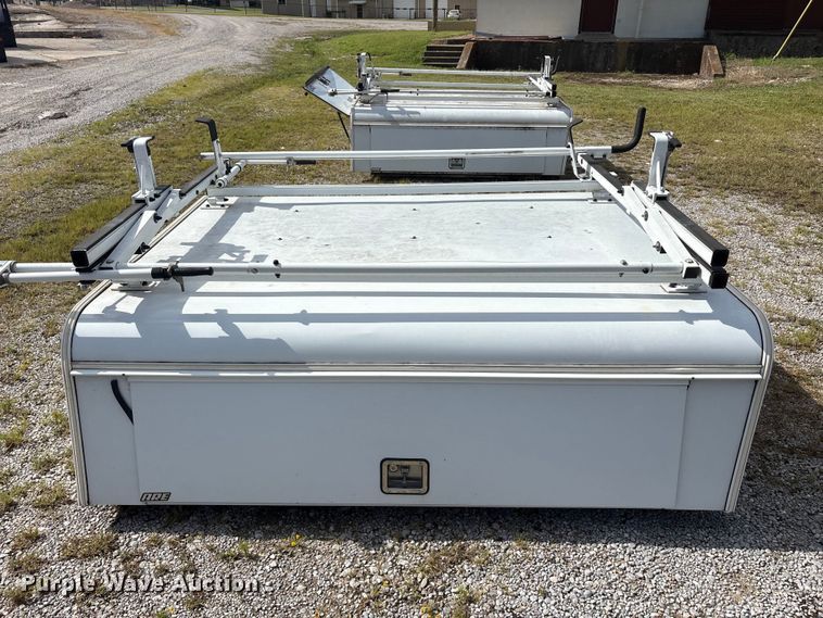 image for item EU5817 Are D471-23 pickup truck topper