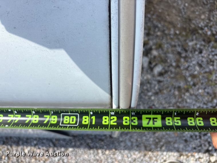 image for item EU5817 Are D471-23 pickup truck topper