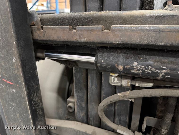 image for item EU5886 2016 Crown RC5530-35 forklift
