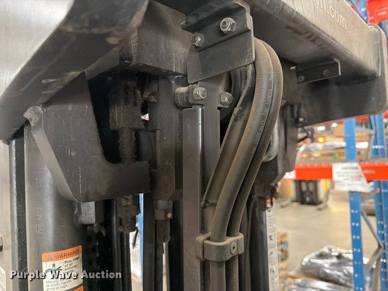 image for item EU5886 2016 Crown RC5530-35 forklift