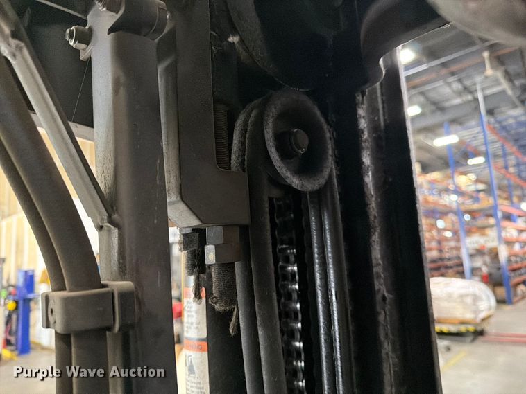 image for item EU5886 2016 Crown RC5530-35 forklift