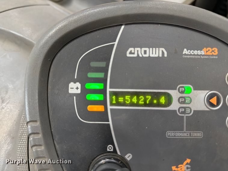 image for item EU5886 2016 Crown RC5530-35 forklift