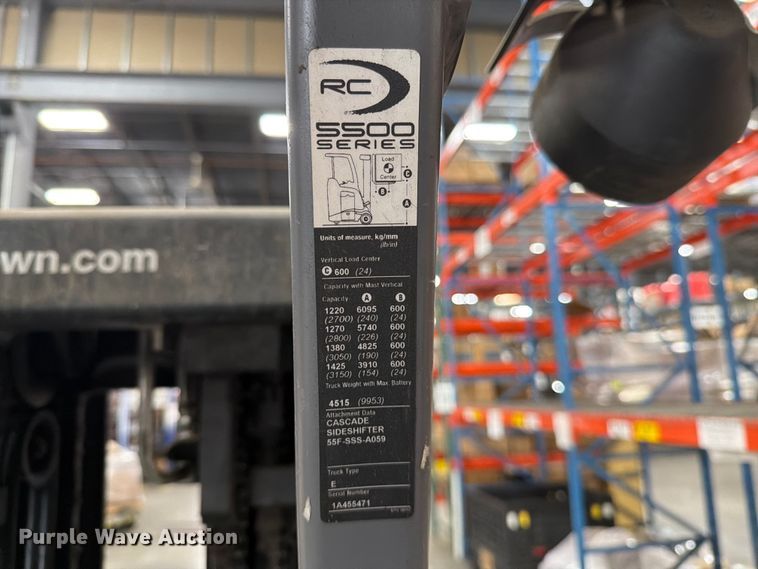 image for item EU5886 2016 Crown RC5530-35 forklift