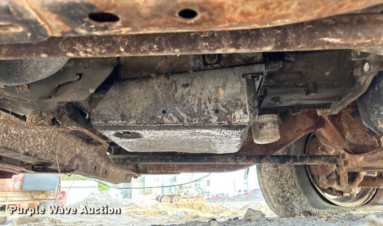 image for item EU7131 2005 Chevrolet Silverado 3500 pickup truck cab and chassis