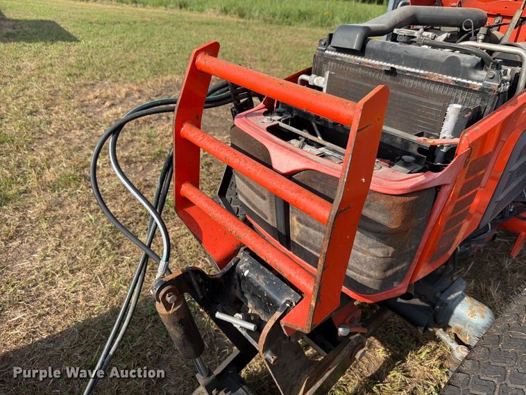 image for item EV2333 2005 Kubota B3030 HSDC MFWD tractor