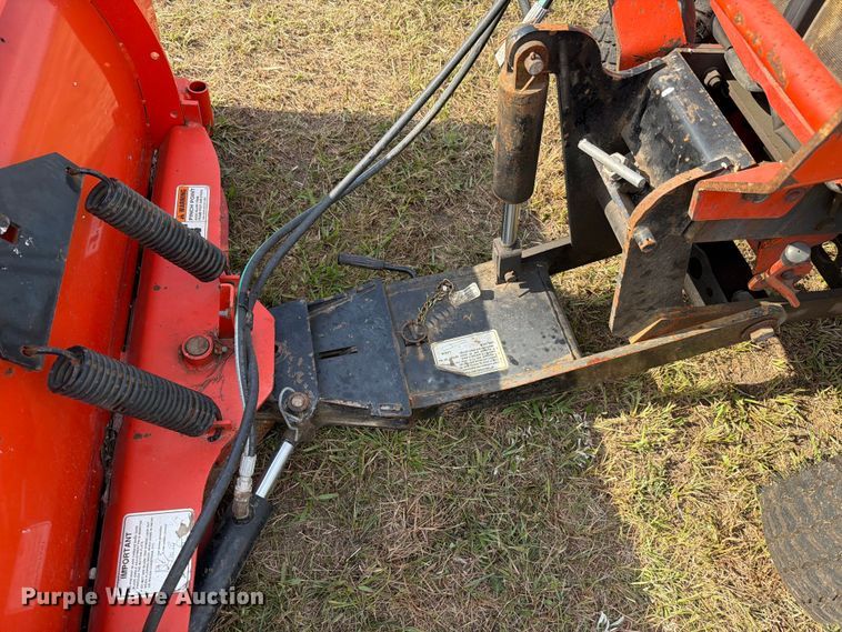 image for item EV2333 2005 Kubota B3030 HSDC MFWD tractor