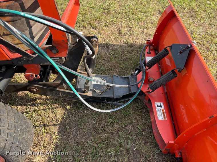 image for item EV2333 2005 Kubota B3030 HSDC MFWD tractor