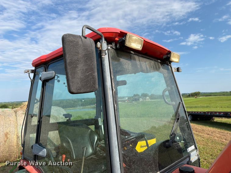 image for item EV2333 2005 Kubota B3030 HSDC MFWD tractor