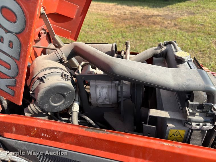 image for item EV2333 2005 Kubota B3030 HSDC MFWD tractor