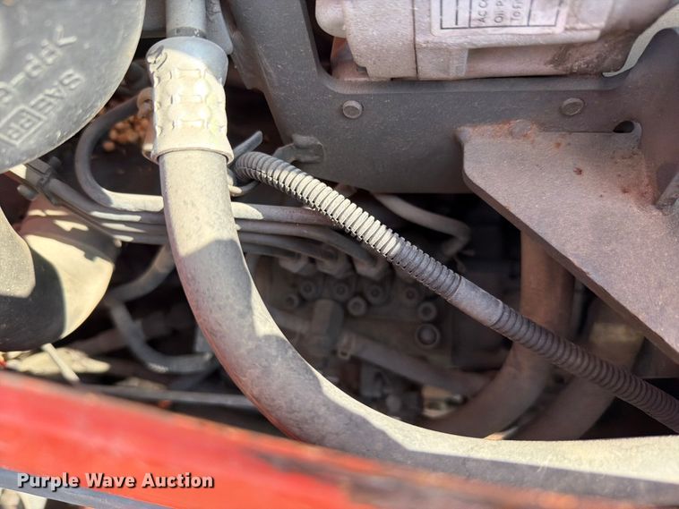 image for item EV2333 2005 Kubota B3030 HSDC MFWD tractor