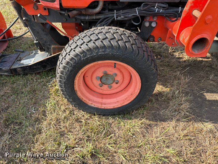 image for item EV2333 2005 Kubota B3030 HSDC MFWD tractor
