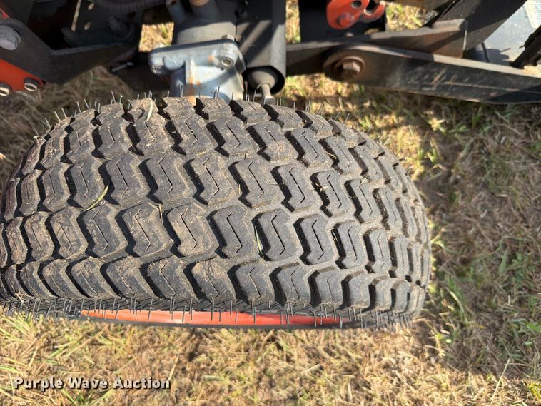 image for item EV2333 2005 Kubota B3030 HSDC MFWD tractor