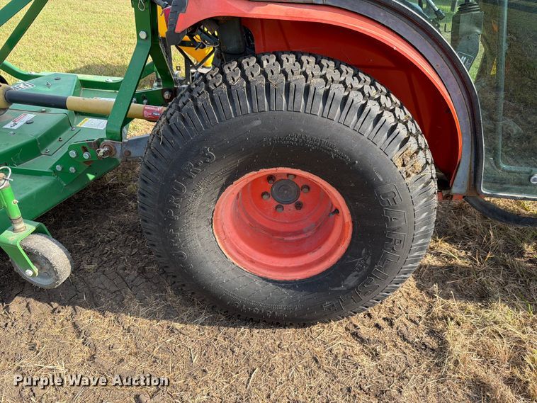 image for item EV2333 2005 Kubota B3030 HSDC MFWD tractor
