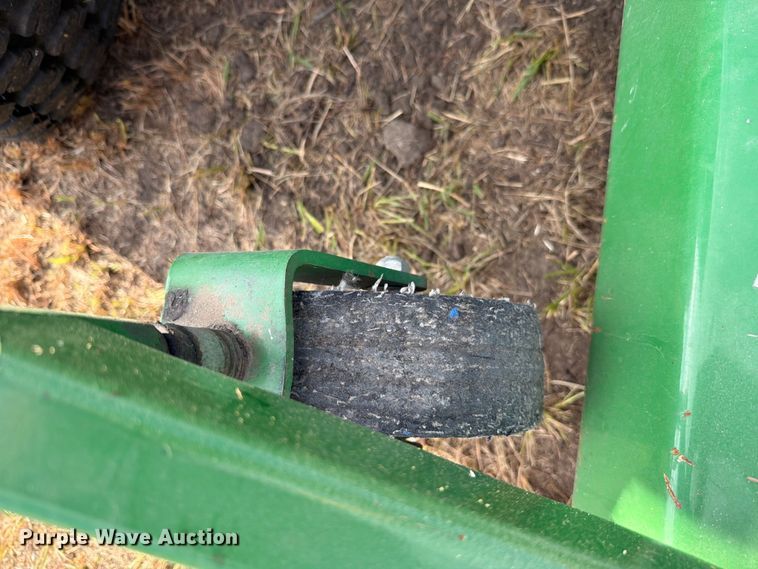 image for item EV2333 2005 Kubota B3030 HSDC MFWD tractor