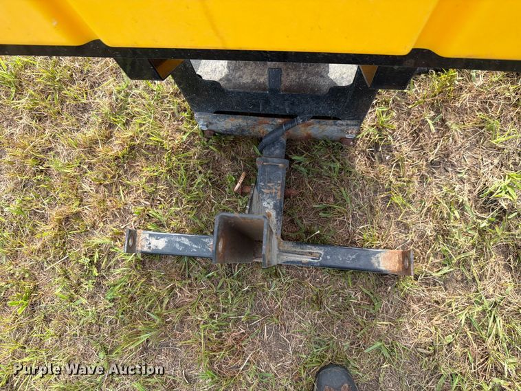 image for item EV2333 2005 Kubota B3030 HSDC MFWD tractor