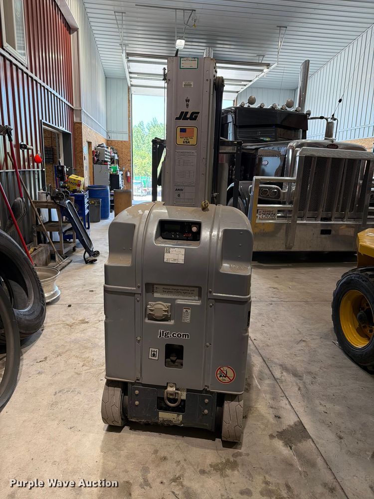 image for item EV2337 2013 JLG 20MVL lift vertical lift