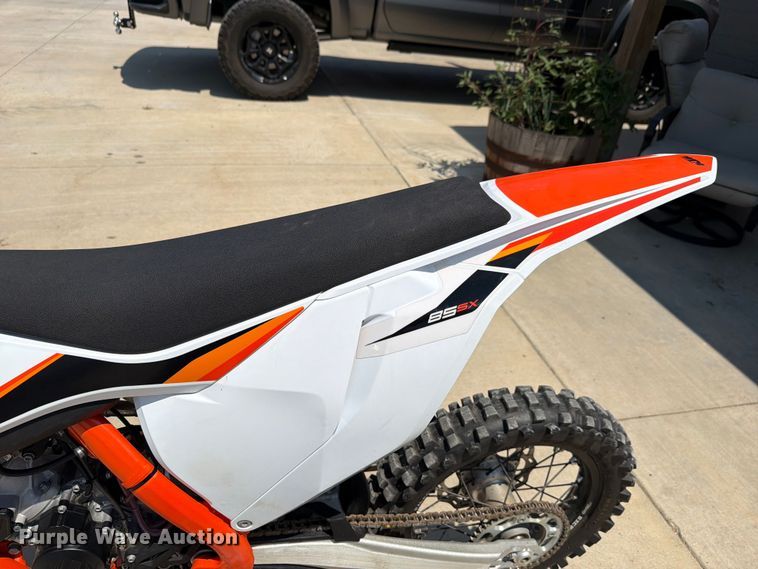 image for item EV2338 2022 KTM 85SX dirt bike