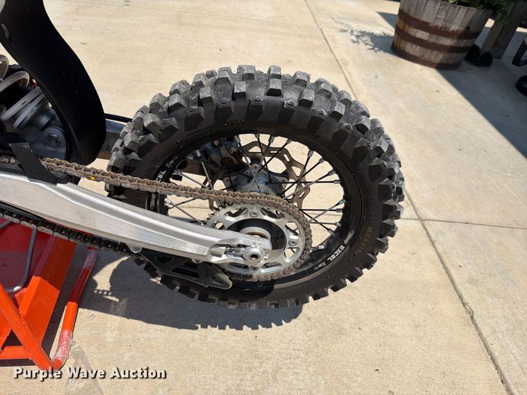 image for item EV2338 2022 KTM 85SX dirt bike