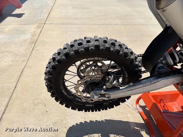 image for item EV2338 2022 KTM 85SX dirt bike