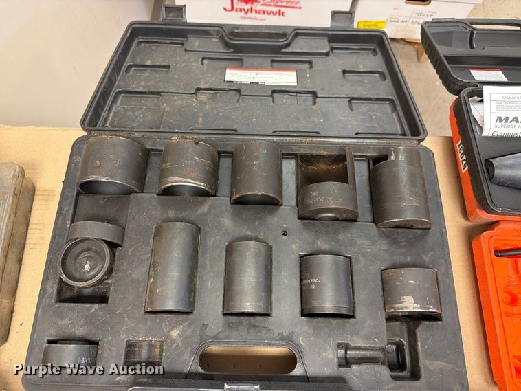 image for item EV2370 Shop tools