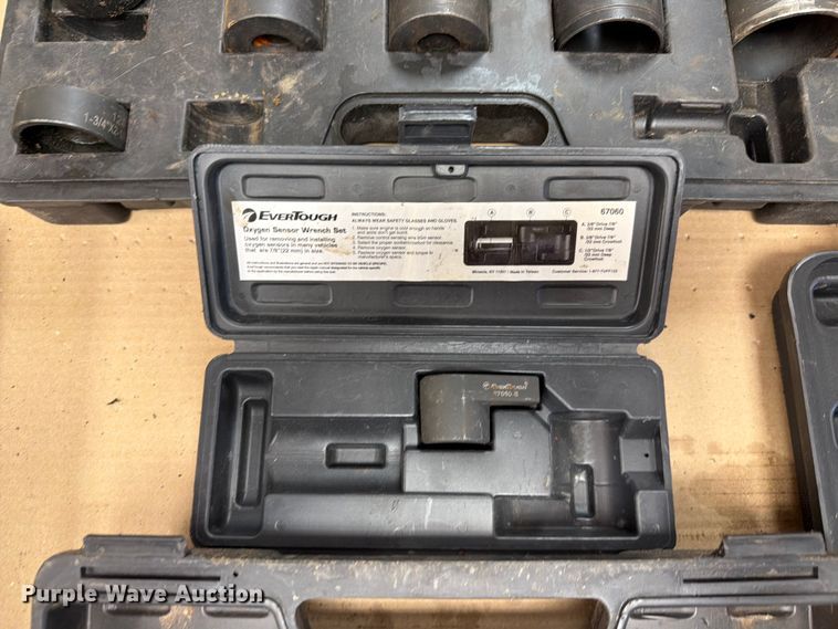 image for item EV2370 Shop tools