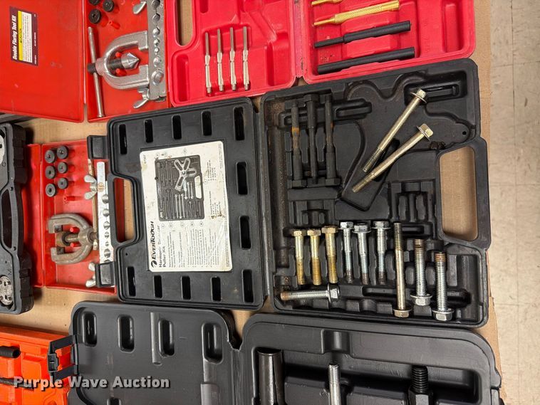 image for item EV2370 Shop tools