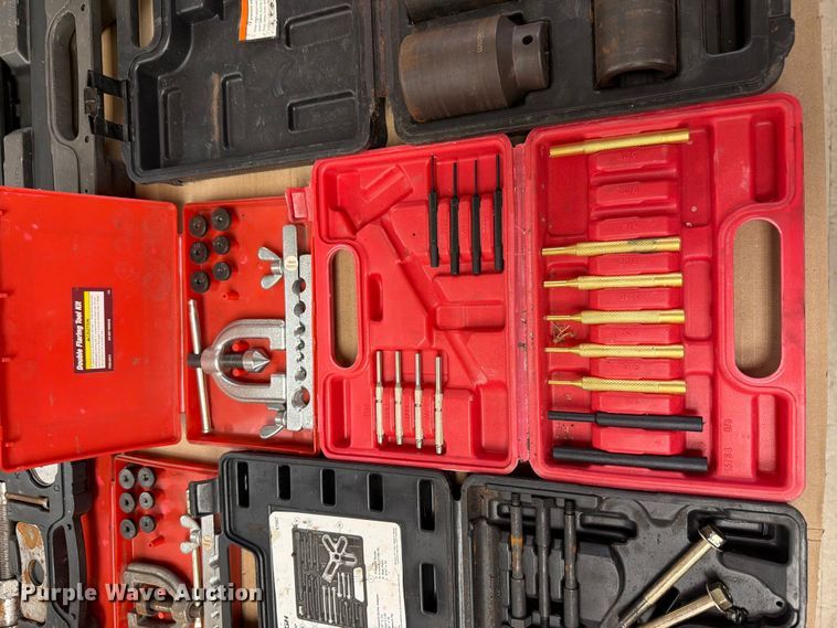 image for item EV2370 Shop tools
