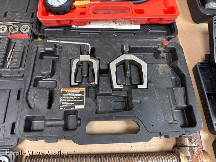 image for item EV2370 Shop tools