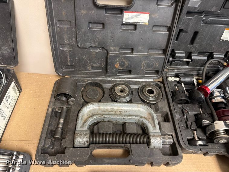 image for item EV2370 Shop tools