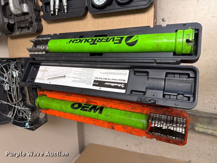 image for item EV2370 Shop tools