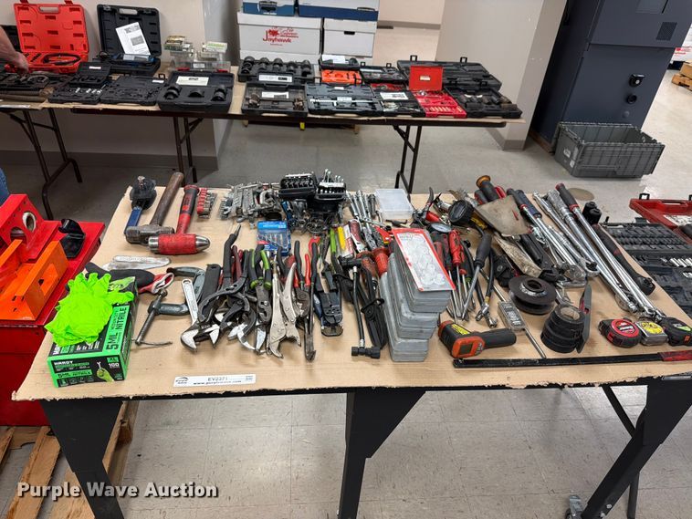 image for item EV2371 Shop tools