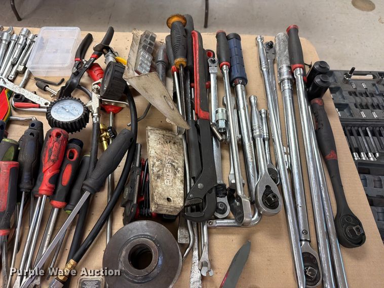 image for item EV2371 Shop tools
