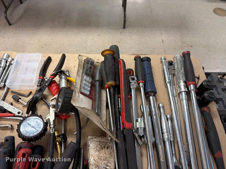 image for item EV2371 Shop tools