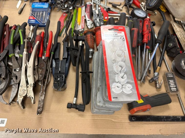 image for item EV2371 Shop tools