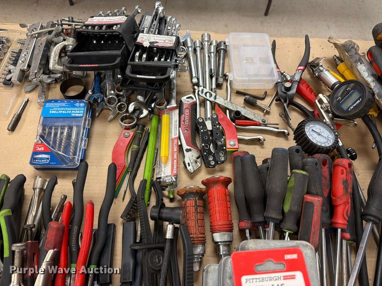 image for item EV2371 Shop tools