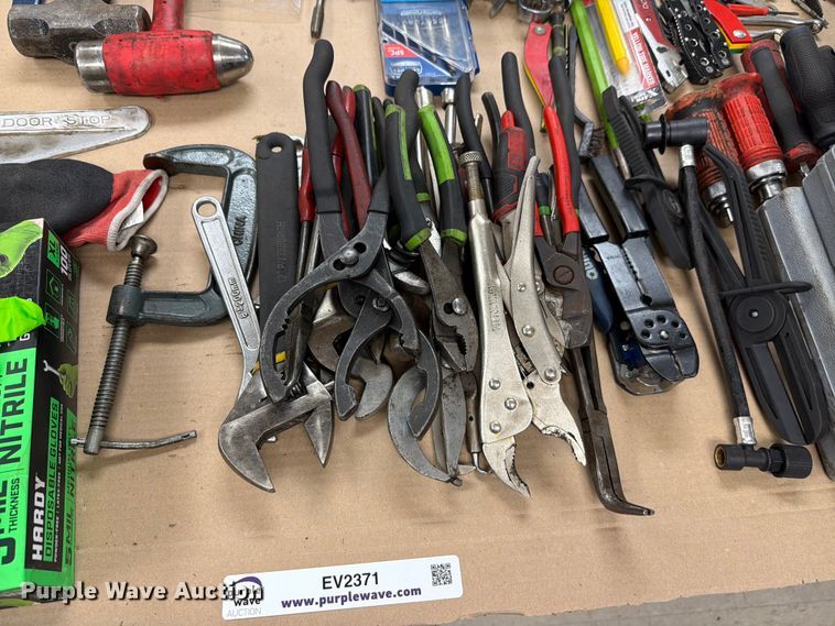 image for item EV2371 Shop tools