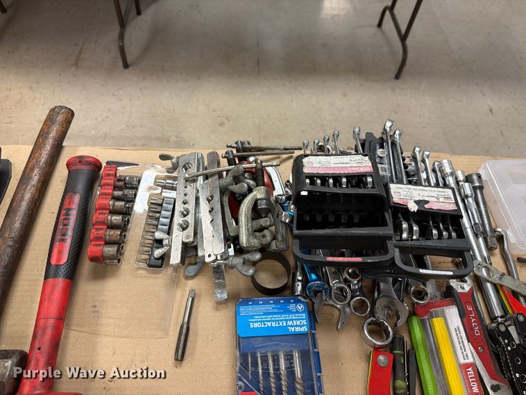 image for item EV2371 Shop tools