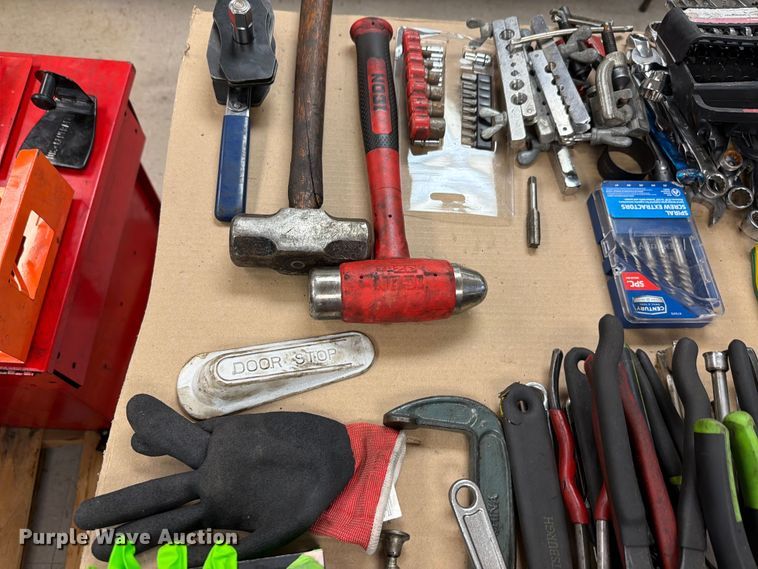 image for item EV2371 Shop tools