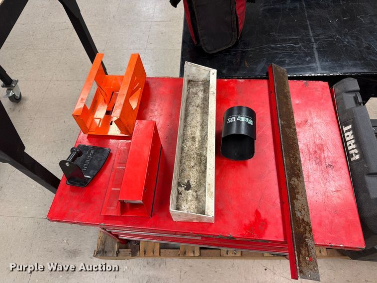 image for item EV2371 Shop tools